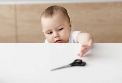 Как оконные решетки могут защитить вашего малыша дома