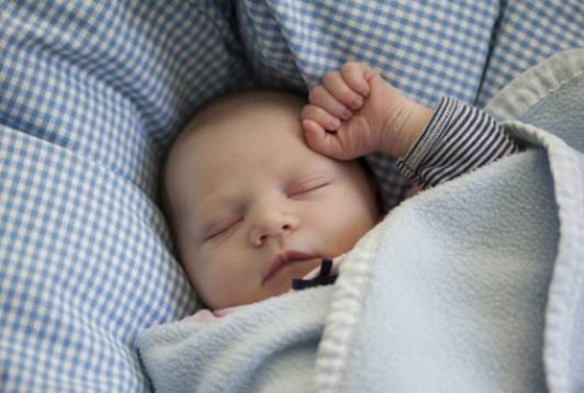 Способы обучения сна для малышей и грудных детей, способствующие формированию привязанности